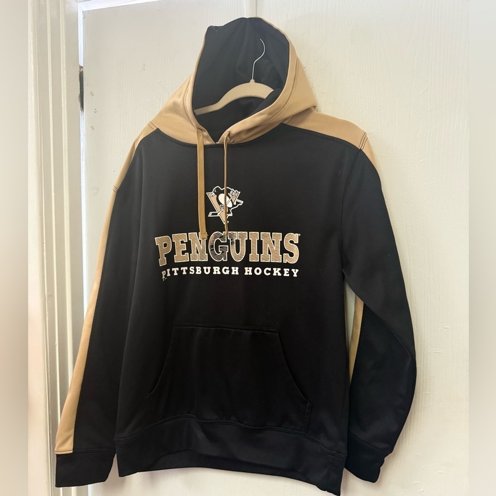 EUC Pittsburgh Penguins Black and Tan Sports Hoodie